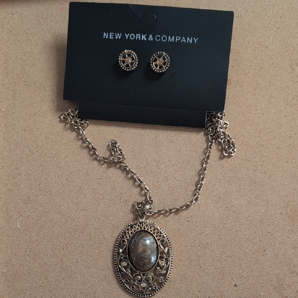New York & Company Gold-Tone Earrings & Necklace Set NEW
